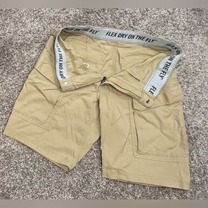 Duluth Trading Co Tan Men's Cargo Shorts